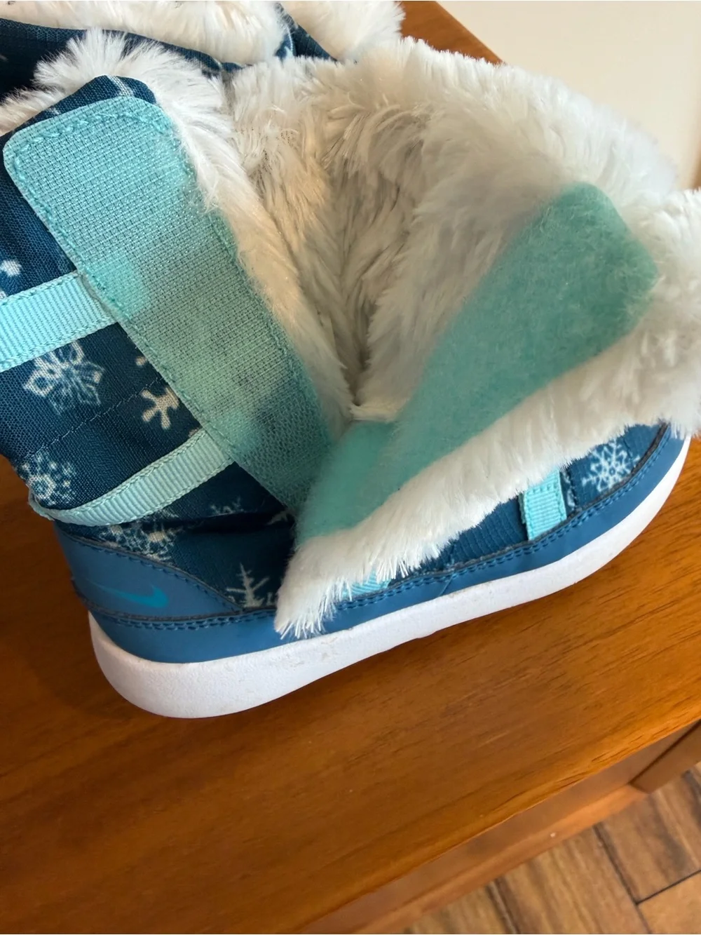Nike Kids Blue Winter Boots with White Faux Fur